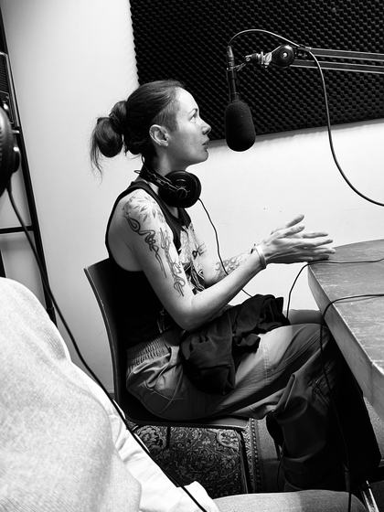 Katrīna on the mic