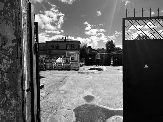Back of the market