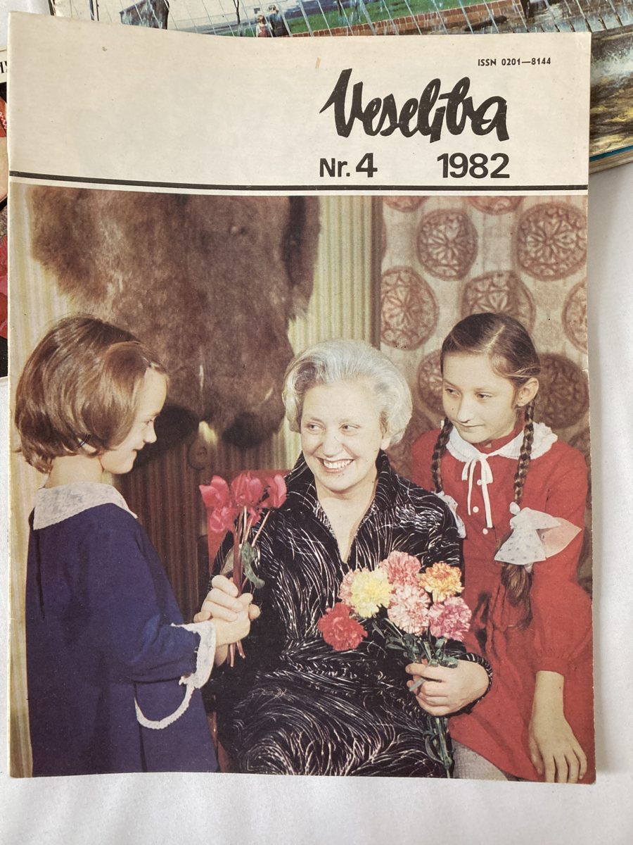 Veselība magazine, No. 4, 1982